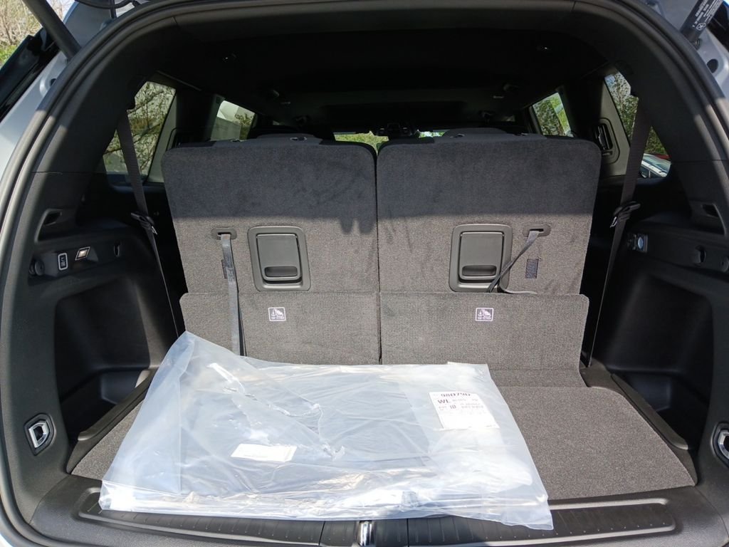 New 2026 Silver Zynith Exterior Paint Jeep Laredo image 19
