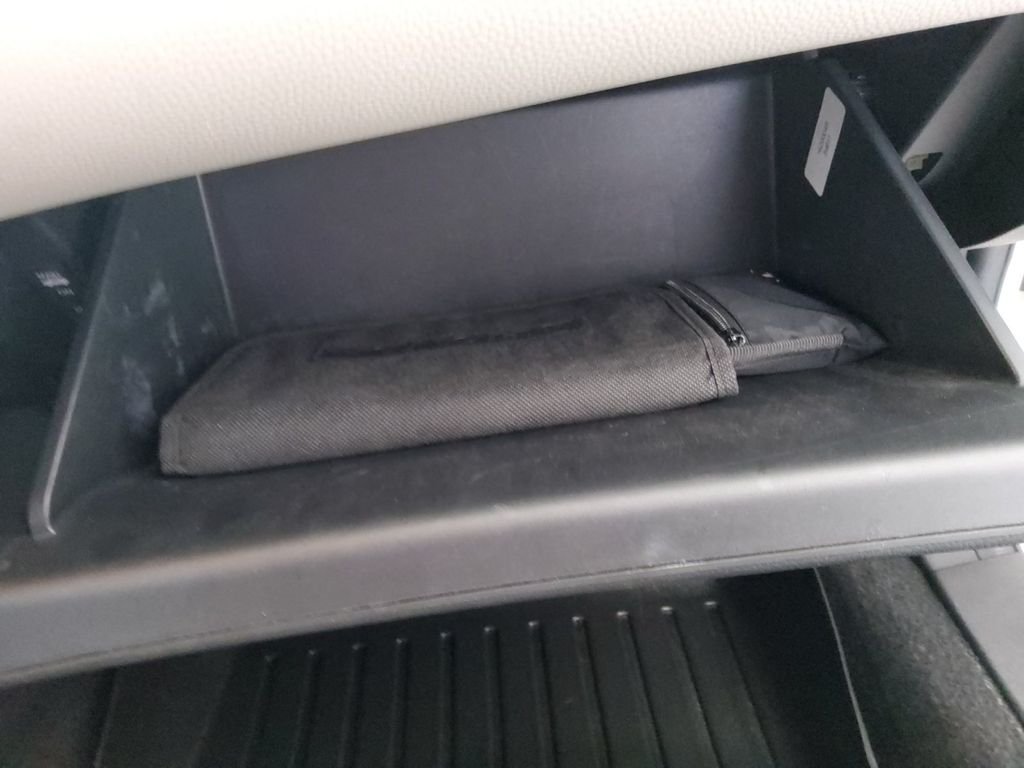 Used 2018  Honda Touring image 24