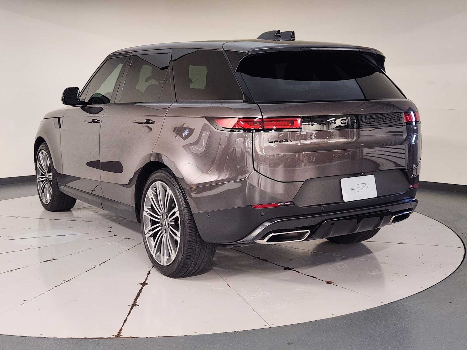 Certified Used 2024 Charente Grey Premium Metallic Land Rover SE image 6
