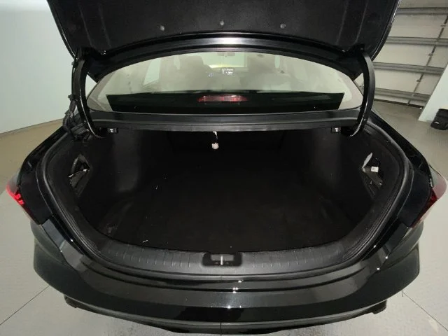 Used 2023 Black Kia LXS image 22