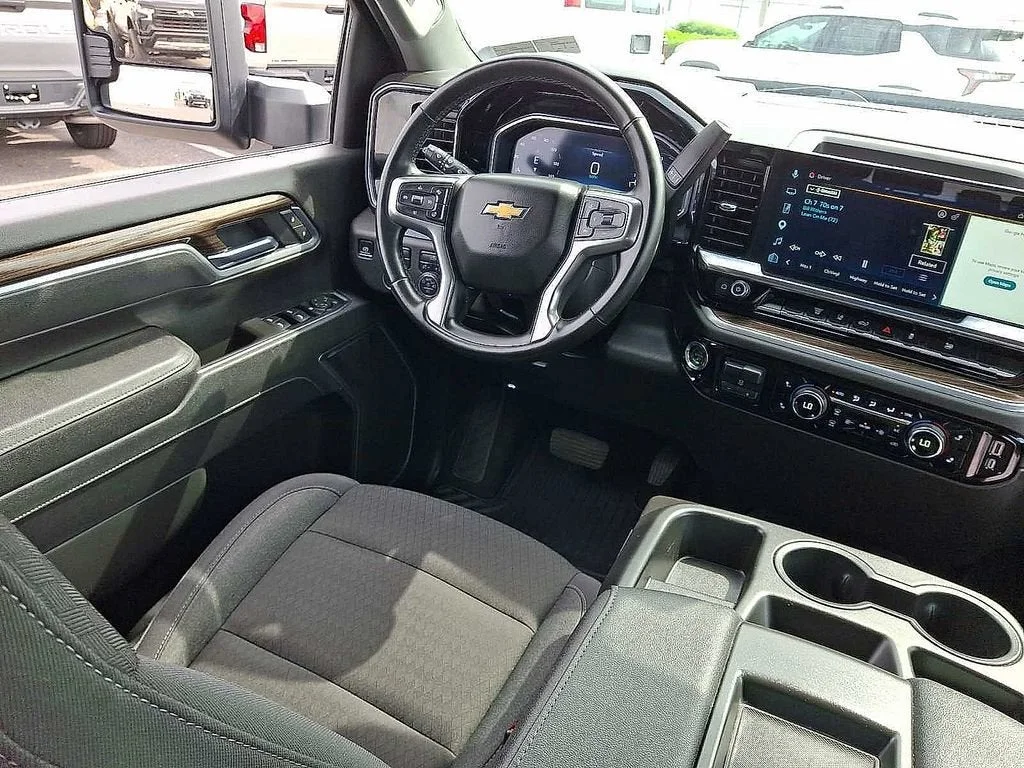Used 2025 Sterling Gray Metallic Chevrolet LT image 38