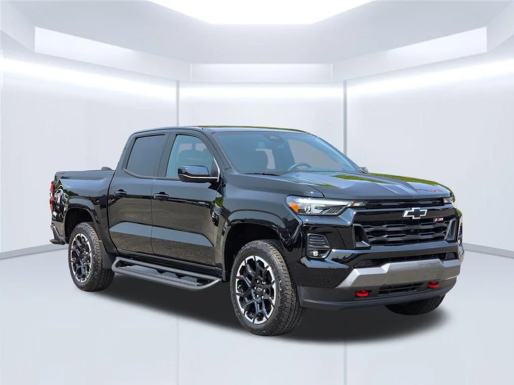 New 2026 Black Chevrolet Z71 image 17