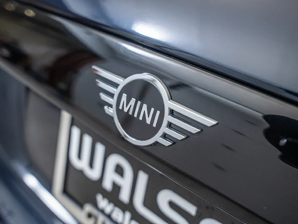 Used 2021 Mini Yours Enigmatic Black Metallic MINI Iconic image 17