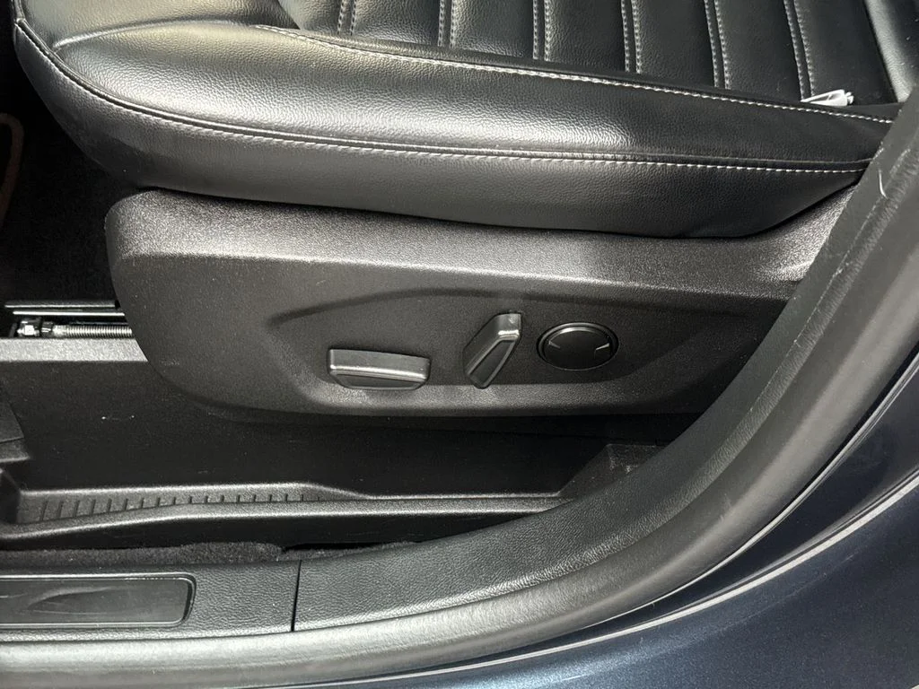 Used 2023 Blue Metallic Ford SEL image 14