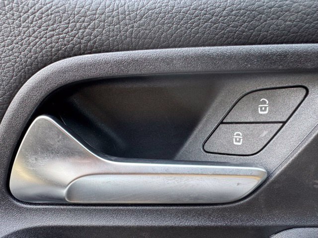 Used 2026 Night Black Mercedes-Benz GLB 250 image 9