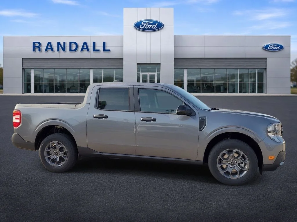 New 2026 Carbonized Gray Metallic Ford XLT image 6