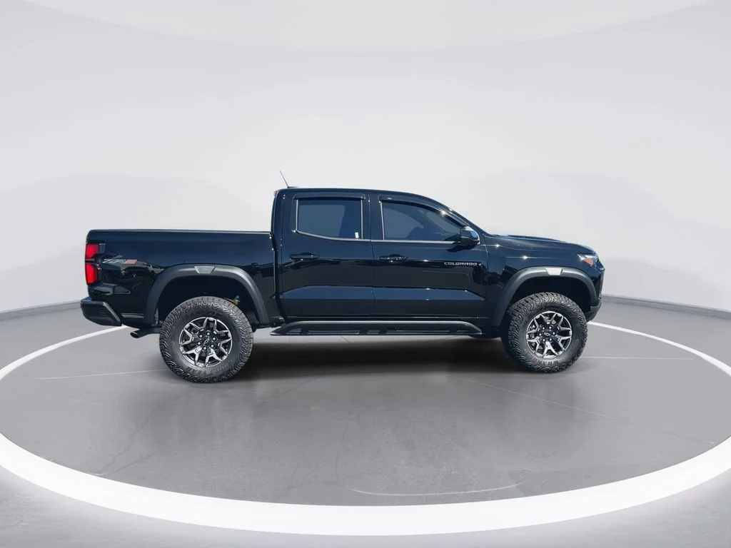 Used 2025 Black Chevrolet ZR2 image 9