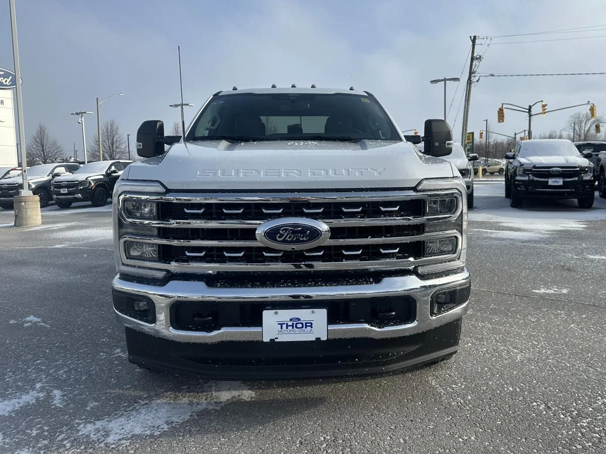 New 2026 White Ford XLT image 2