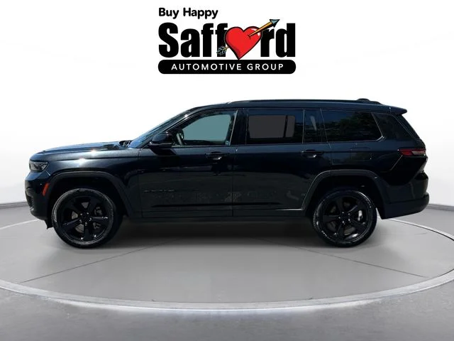 Used 2023 Black Jeep Altitude image 5