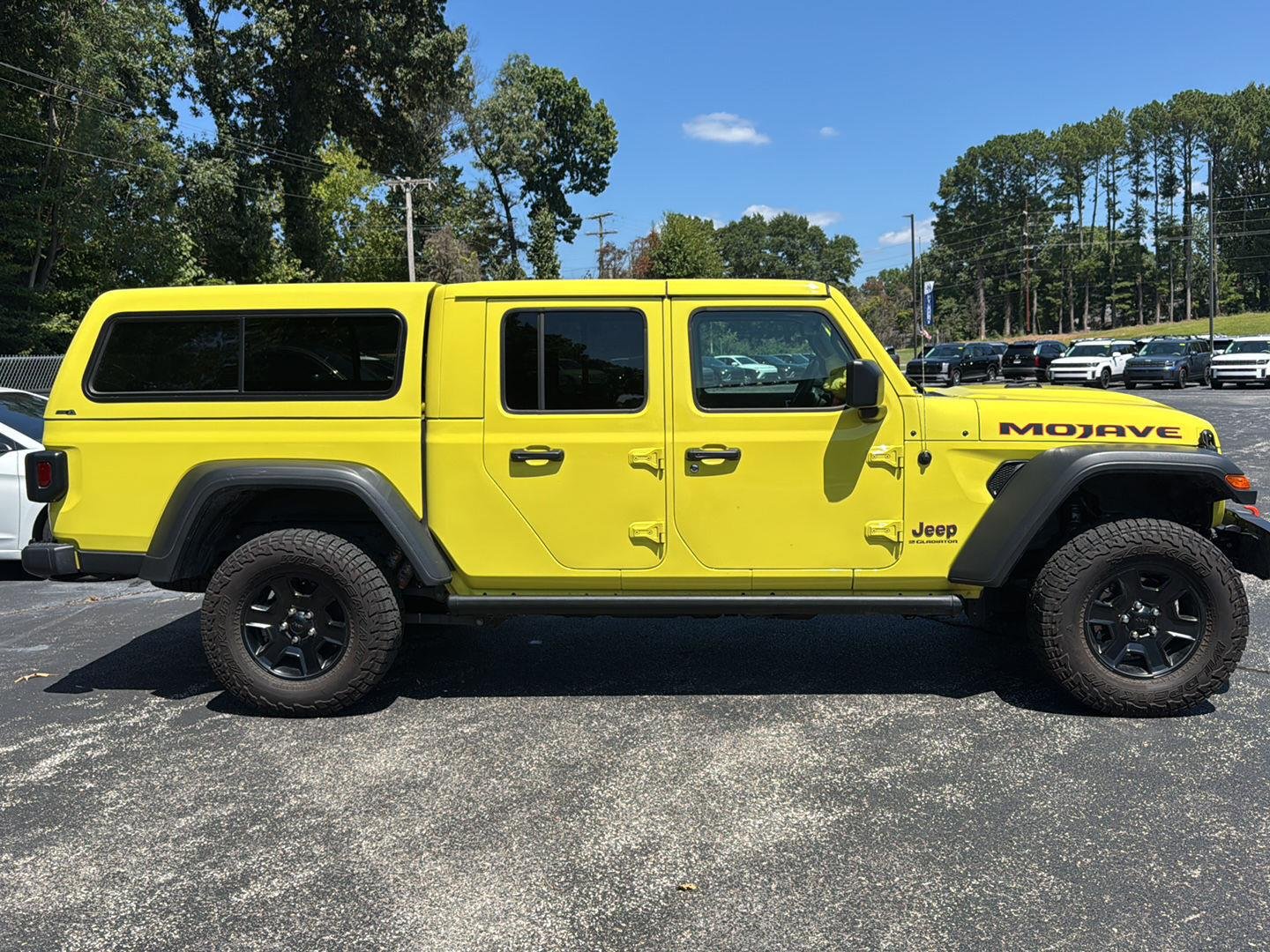 Used 2023 High Velocity Clearcoat Jeep Mojave image 2