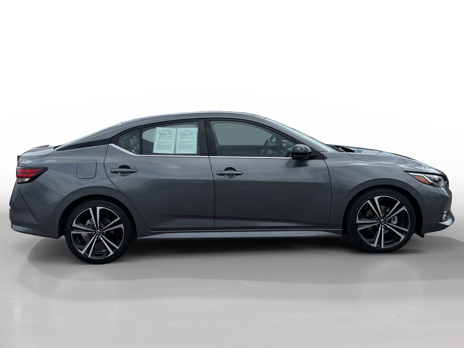Used 2022 Gun Metallic Nissan SR image 6