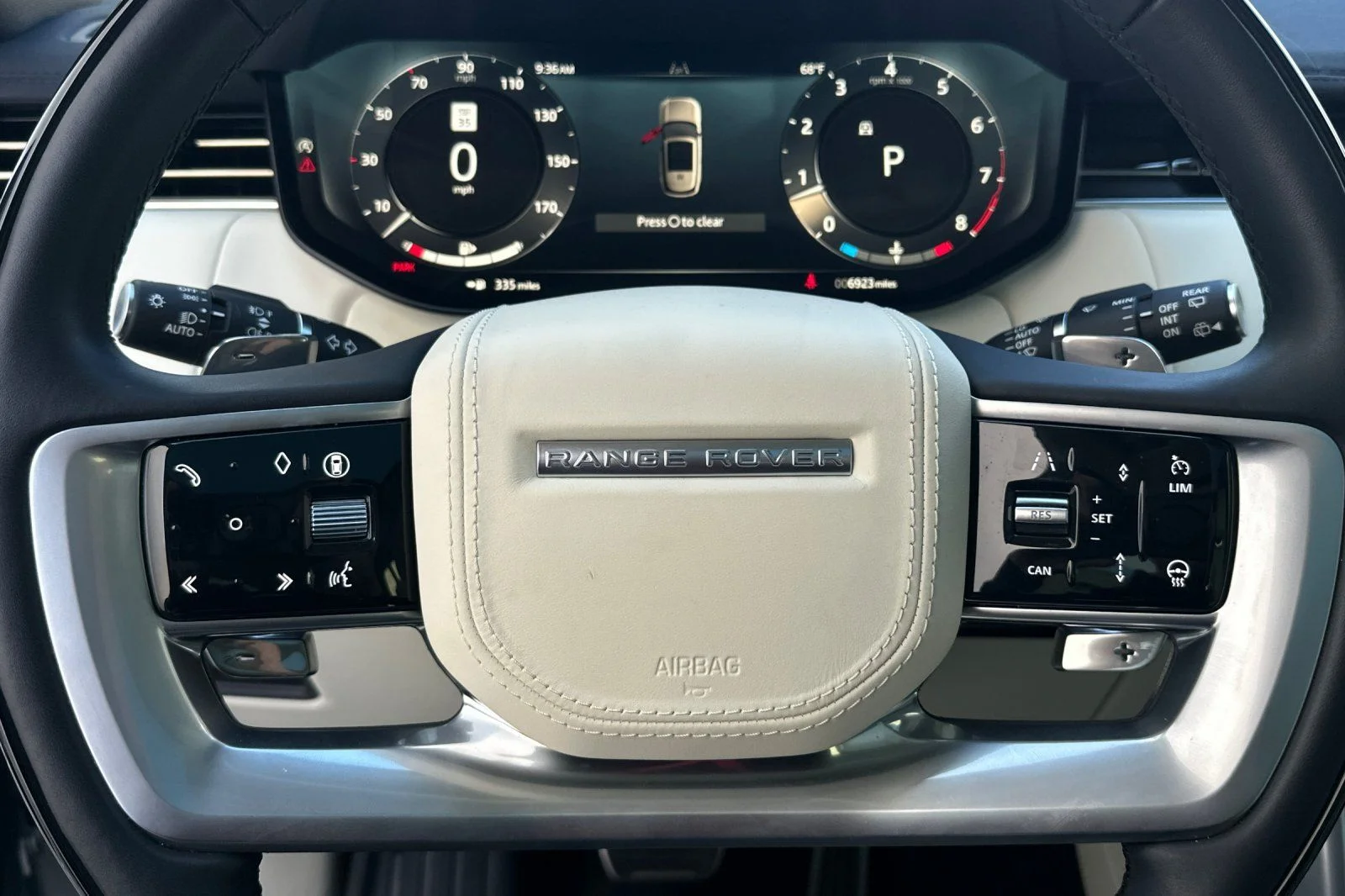 Used 2025  Land Rover SE image 28
