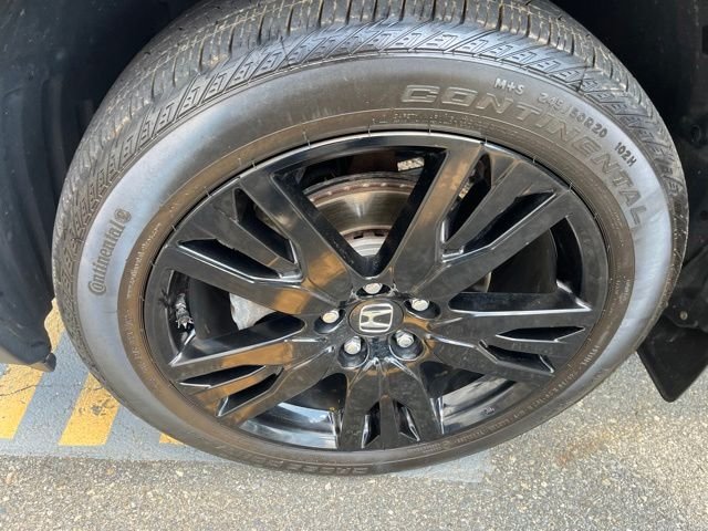 Used 2020 Black Honda Touring image 9