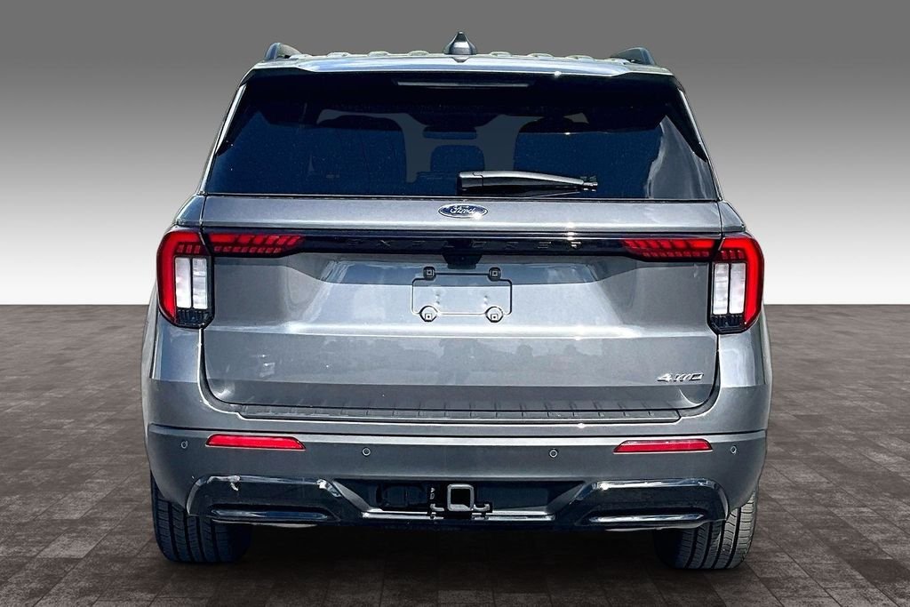 Used 2025 Gray Metallic Ford ST-Line image 28