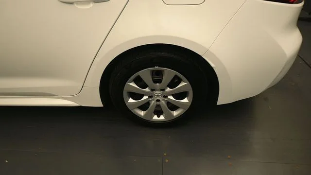 Used 2023 White Toyota LE image 9