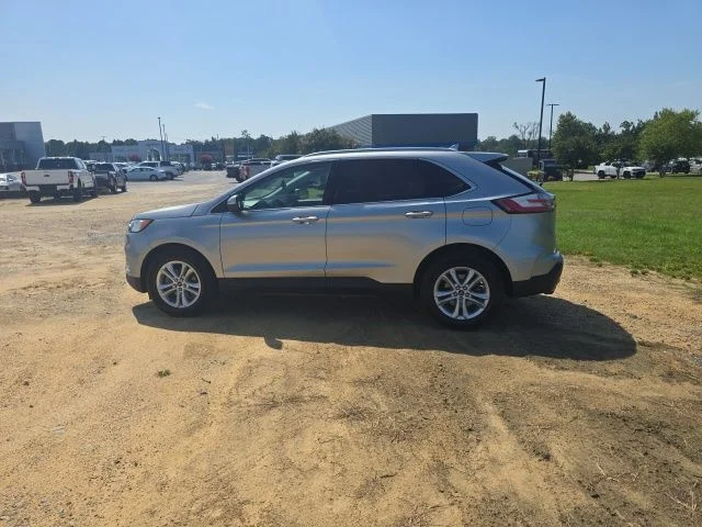 Used 2020 Silver Ford SEL image 3
