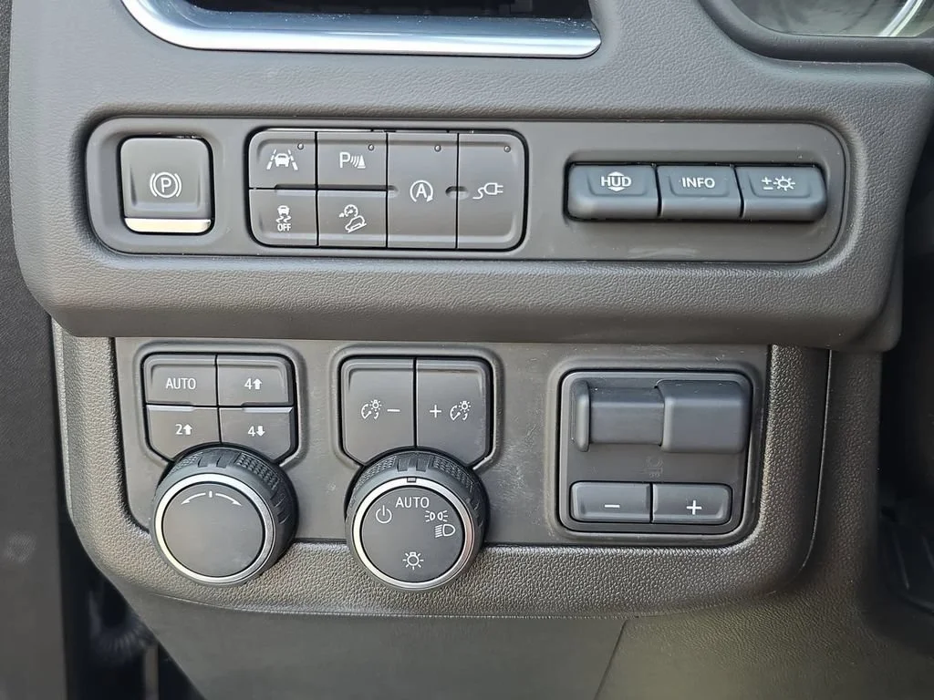 Used 2021 BLACK Chevrolet High Country image 18