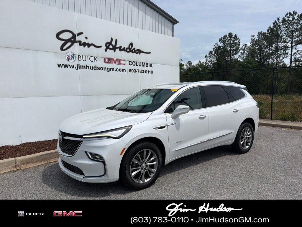 2024 Buick Enclave Avenir's photo