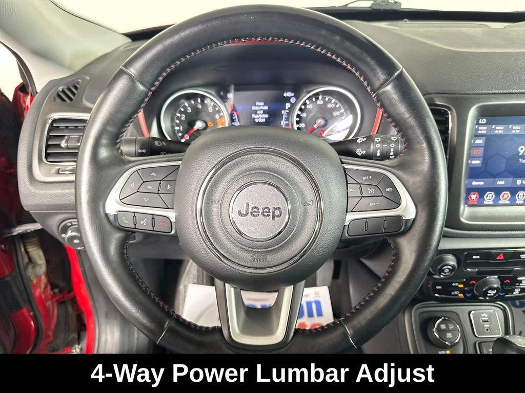 Used 2018 Redline Pearlcoat Jeep Trailhawk image 20