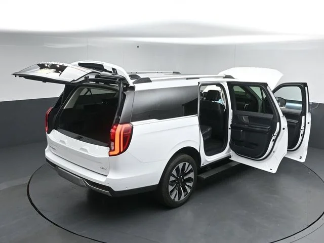 Certified Used 2025 Oxford White Ford Platinum image 56