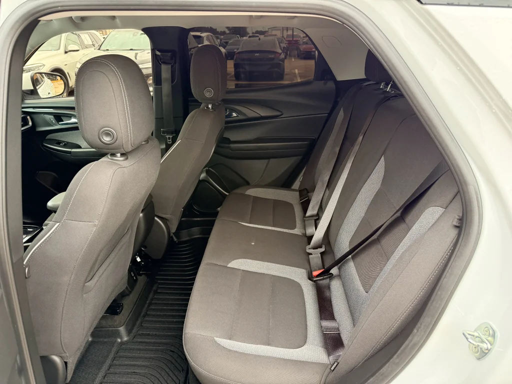 Used 2021 Summit White Chevrolet LT image 22