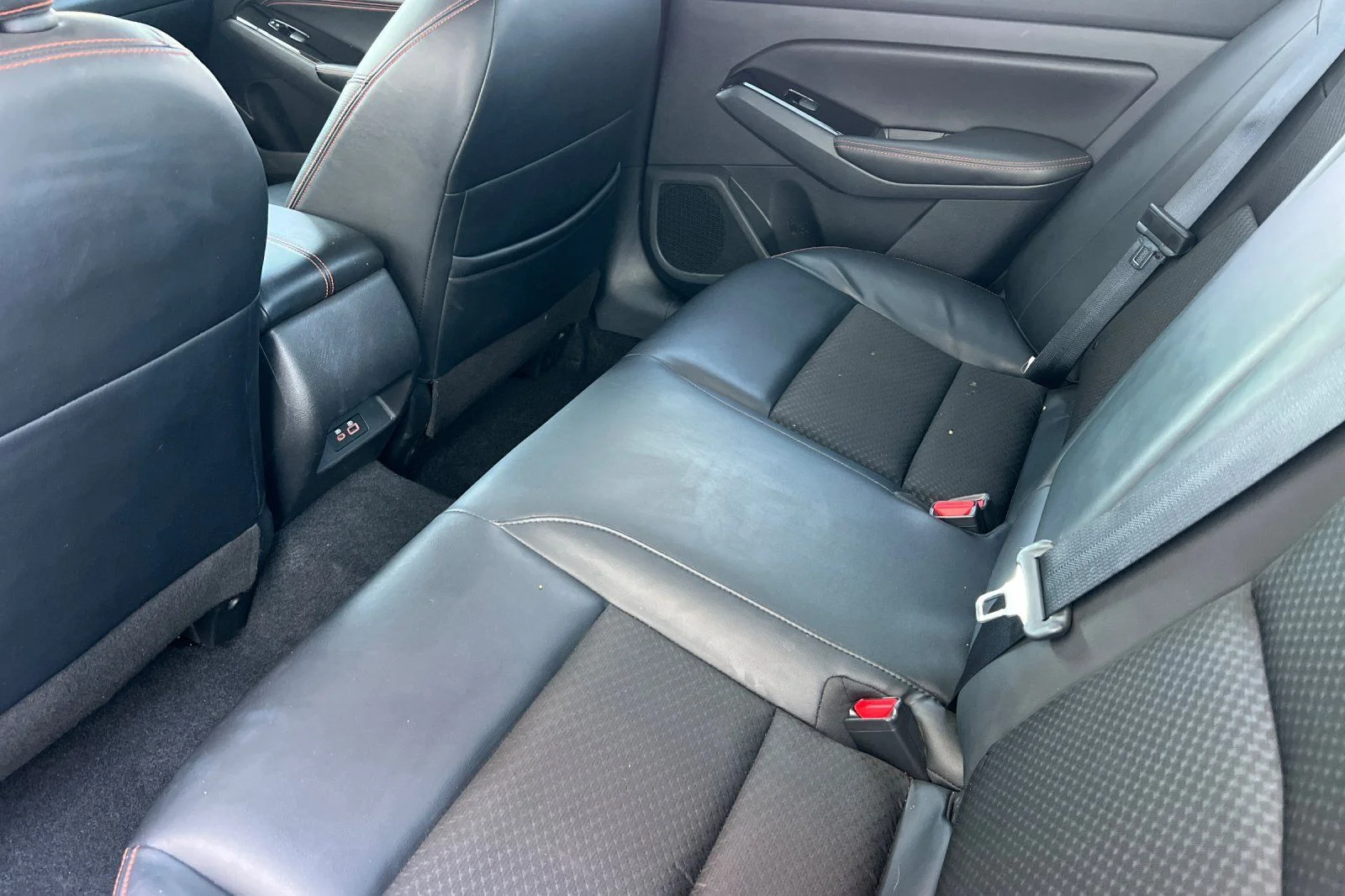 Used 2023 Silver Nissan 2.5 SR image 12