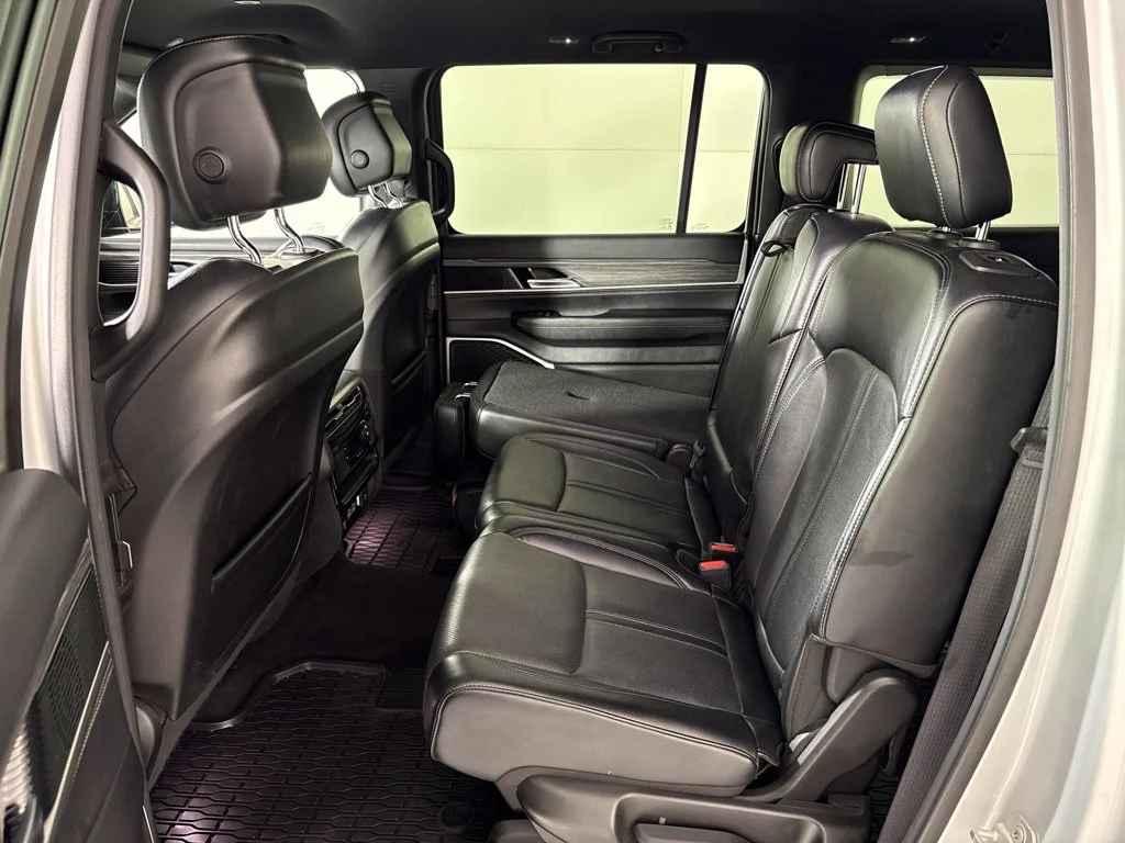Used 2024 Silver Jeep Series II image 27