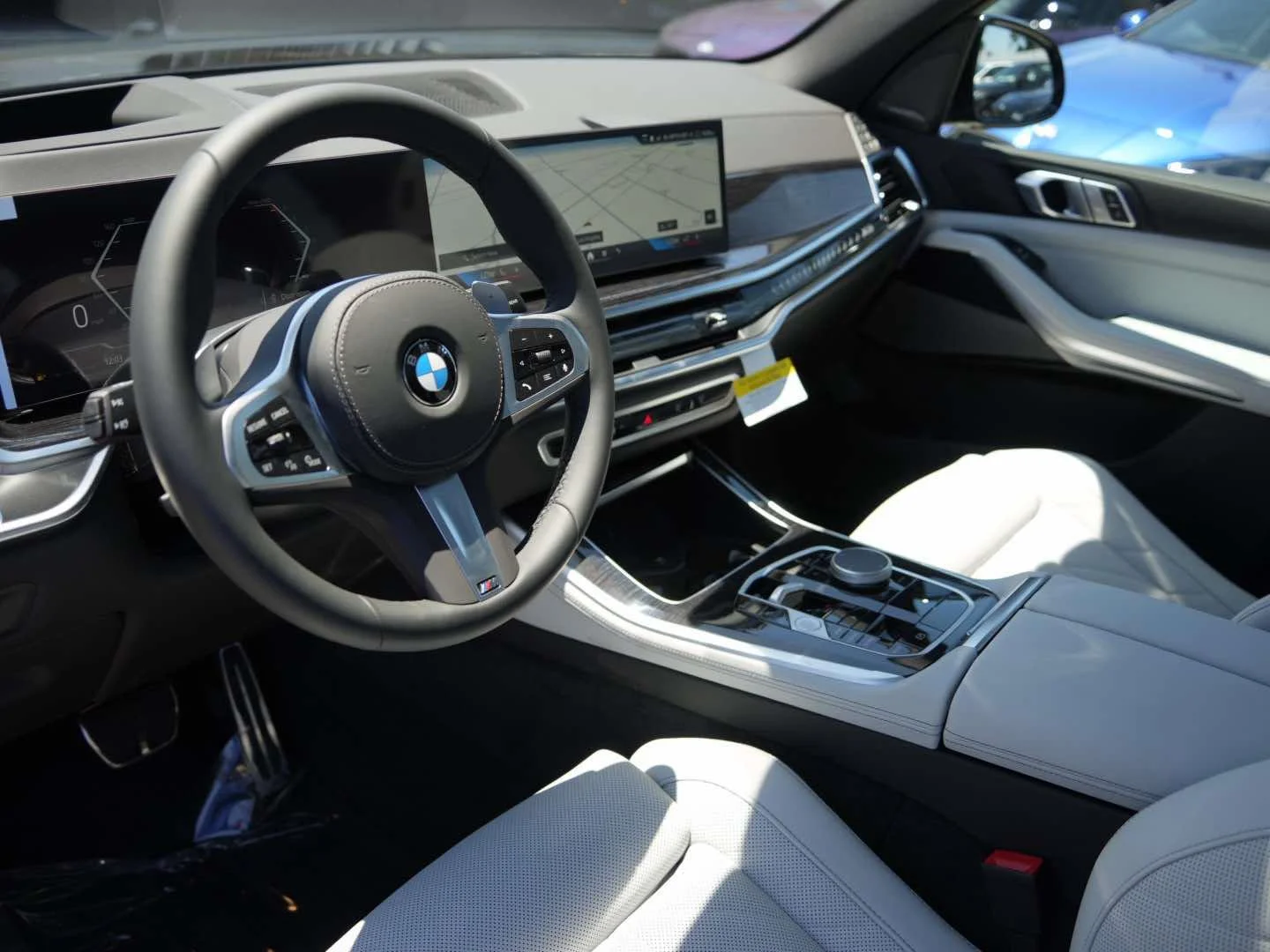 New 2026 Carbon Black Metallic BMW sDrive40i image 13