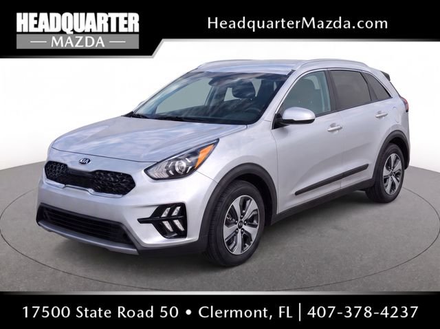 Used 2021 Silver Kia LX image 1
