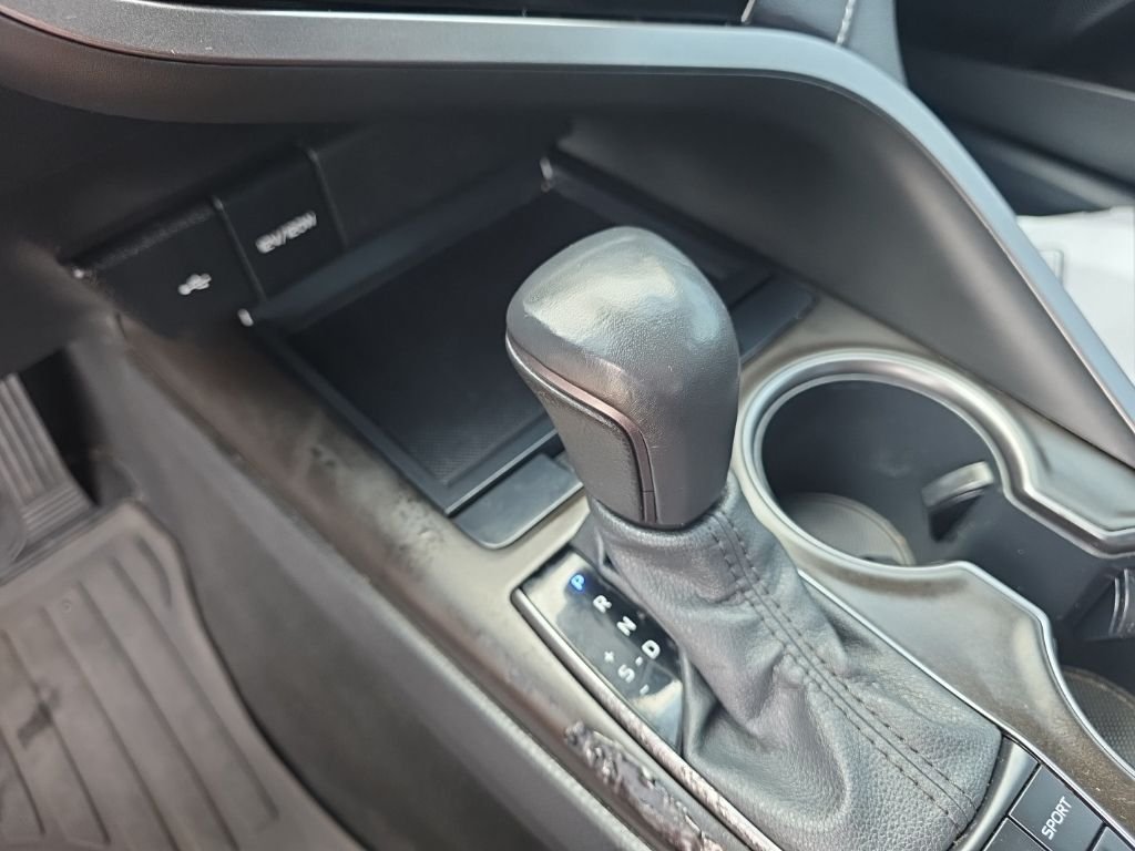Certified Used 2022 Silver Toyota SE image 21