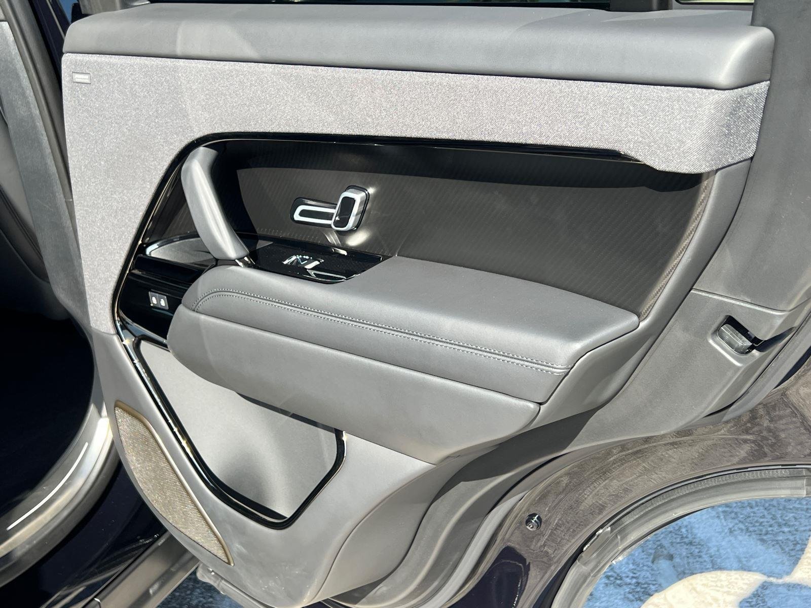 Used 2025  Land Rover SV Edition Two image 16