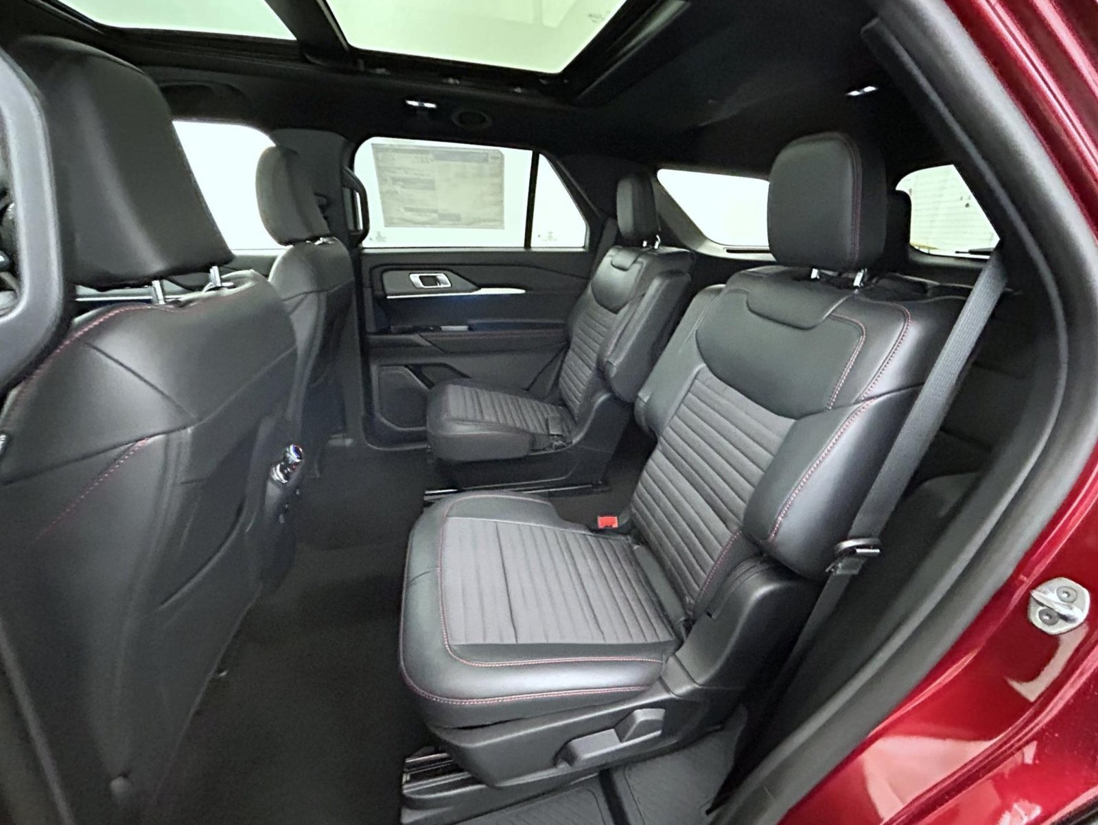 New 2027 Ruby Red Metallic Tinted Clearcoat Ford ST-Line image 21