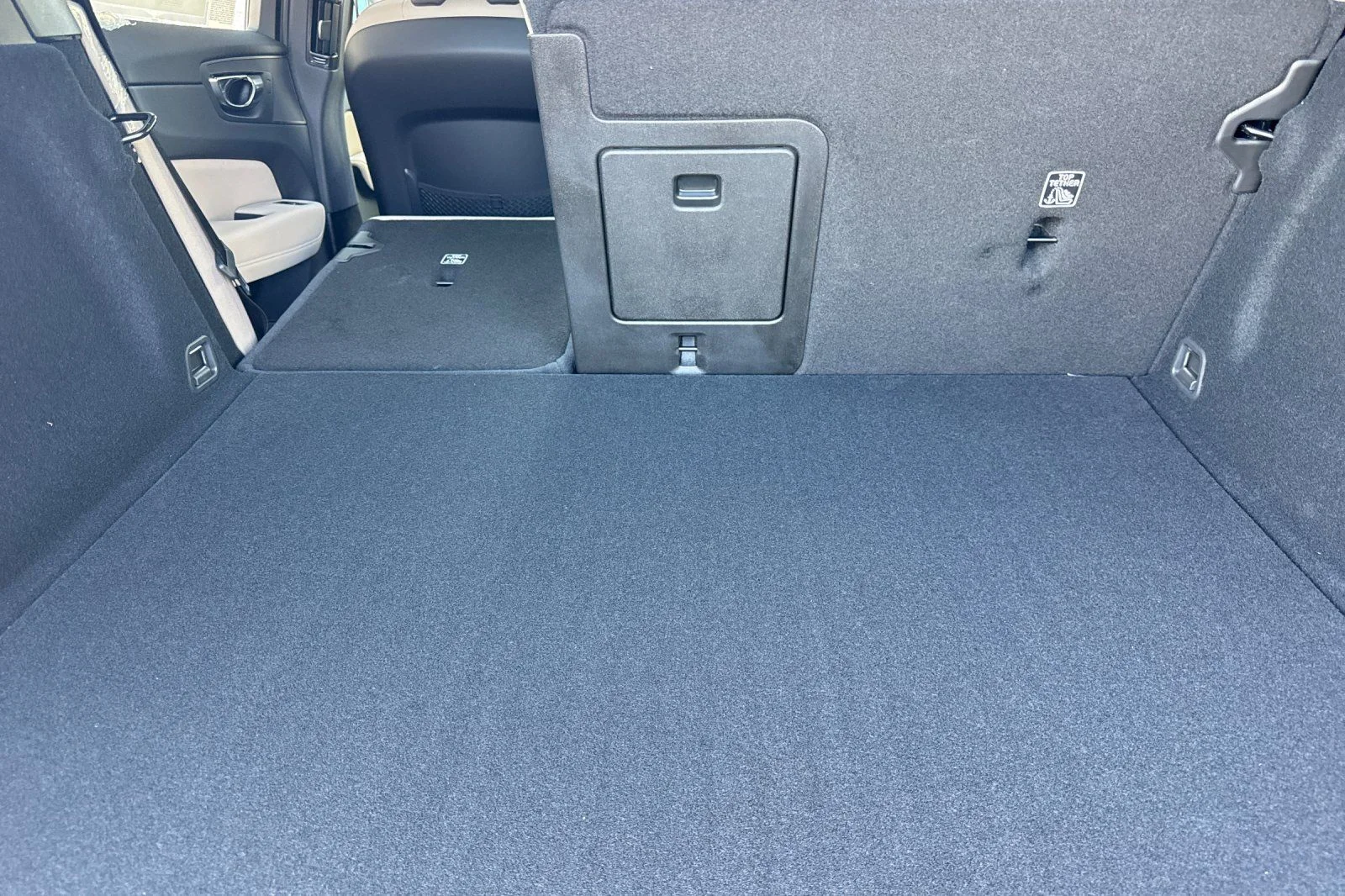 New 2026 Denim Blue Volvo B5 Plus image 17