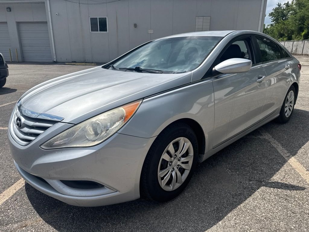Used 2012 Silver Hyundai GLS image 1