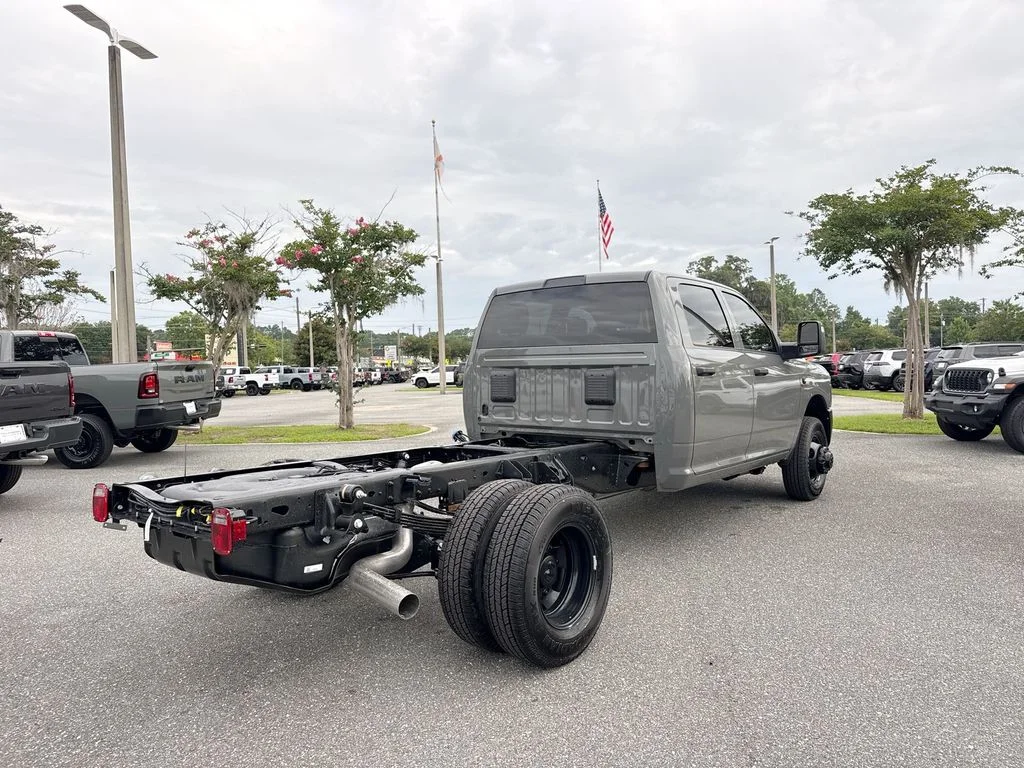 New 2026 Ceramic Gray Clear-Coat Exterior Paint RAM Tradesman image 3