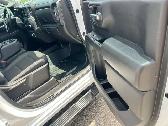 Used 2025 Summit White Chevrolet Custom image 20