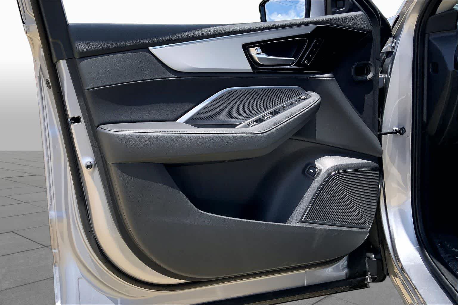 New 2026 Solar Silver Metallic Acura  image 10
