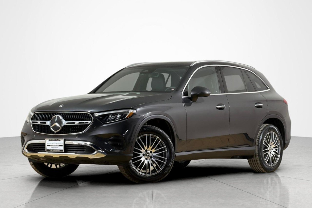 Used 2026 Graphite Grey Metallic Mercedes-Benz GLC 300 image 1