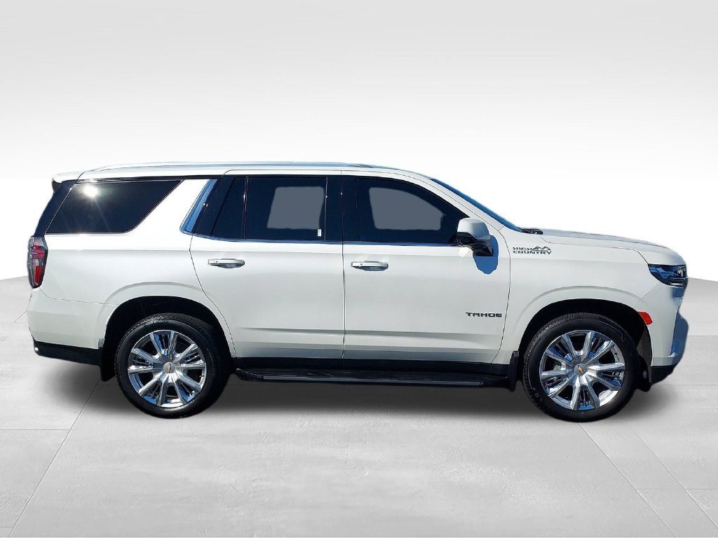 Used 2022 White Chevrolet High Country image 6