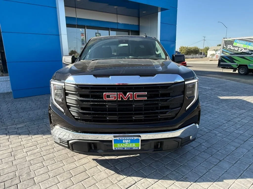 New 2026 Onyx Black GMC Pro image 3