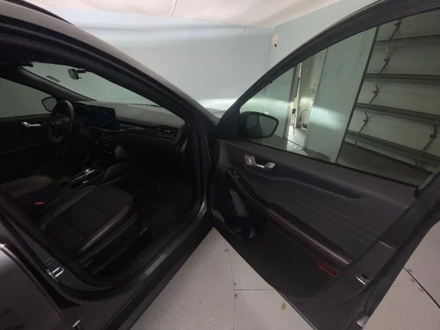 Used 2024 Gray Ford ST-Line image 25