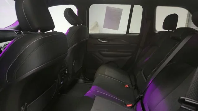 2025 Jeep Grand Cherokee Laredo - Photo 19