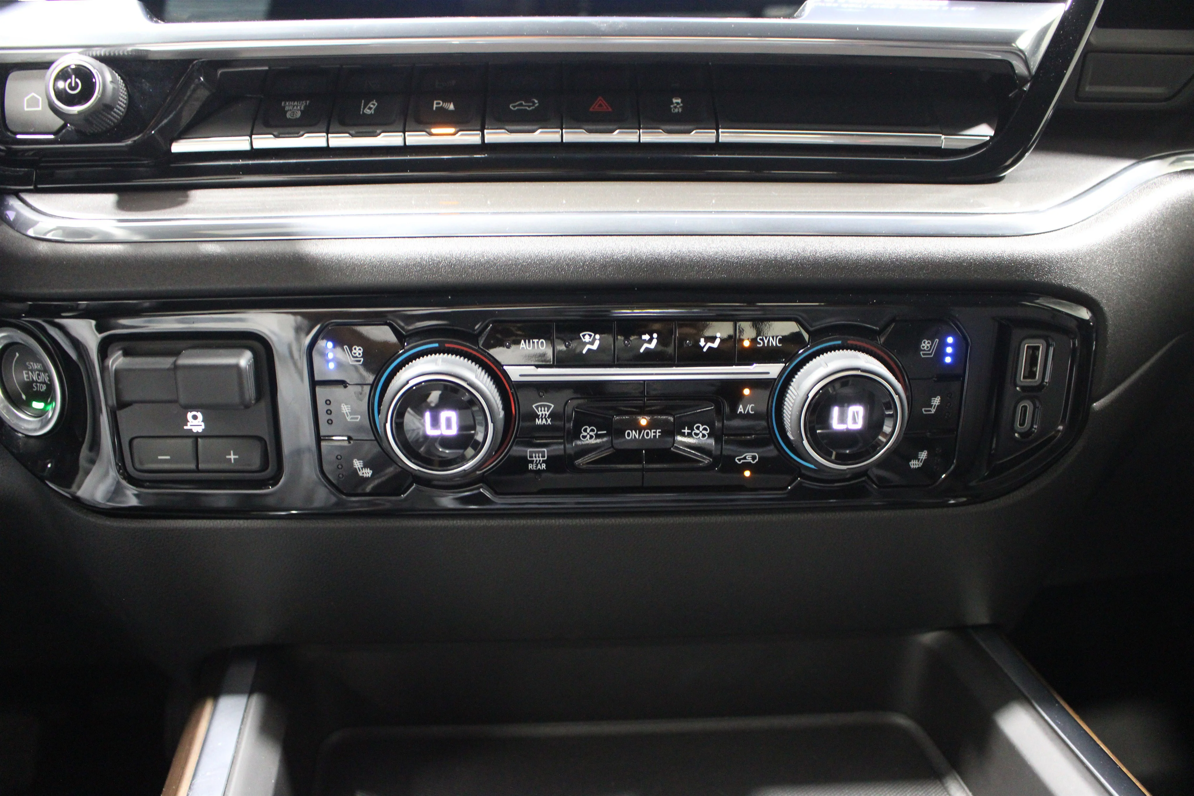 2024 Chevrolet Silverado 2500HD High Country - Photo 20