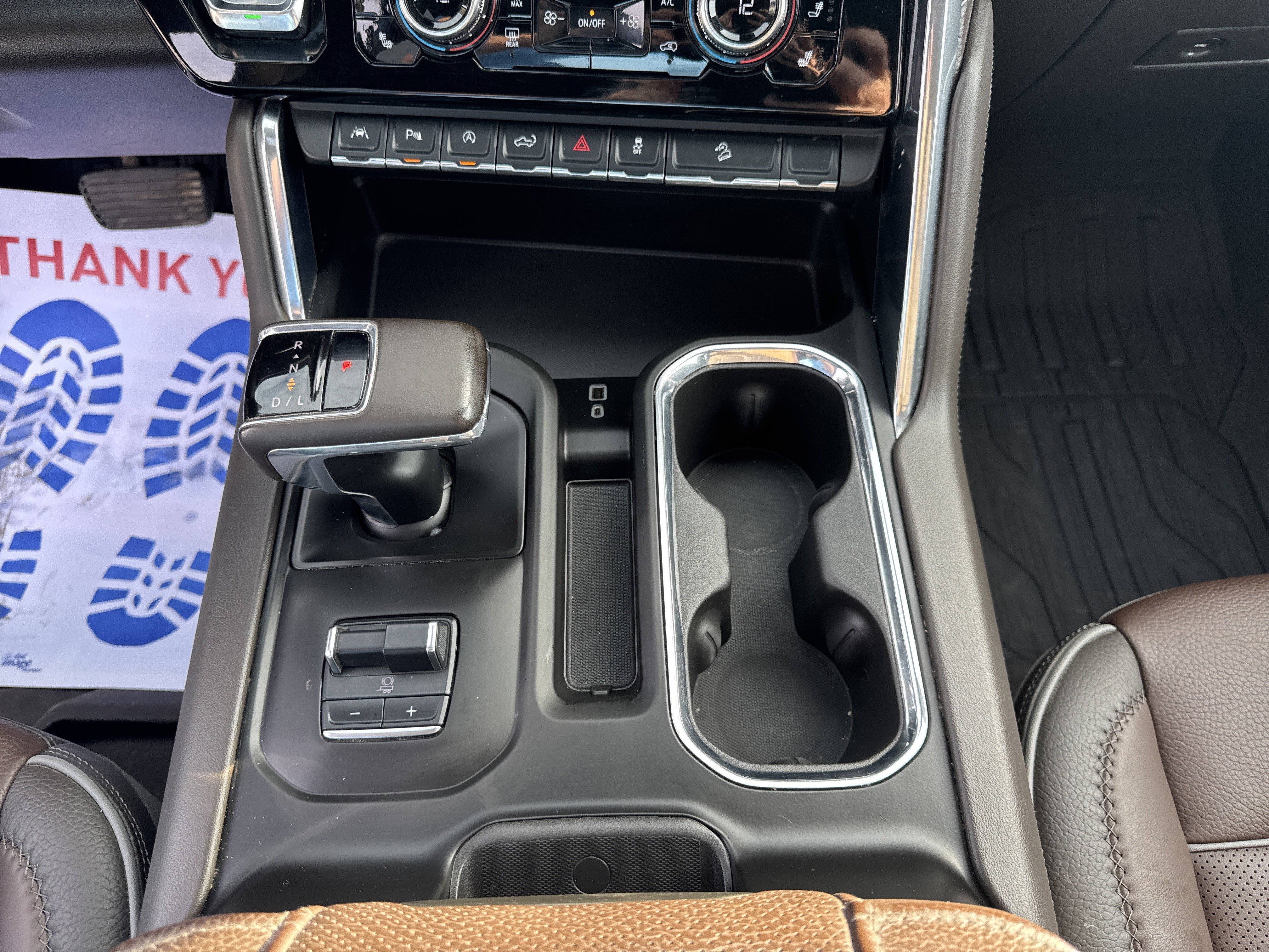 Used 2025 White Frost Tricoat GMC Denali image 21