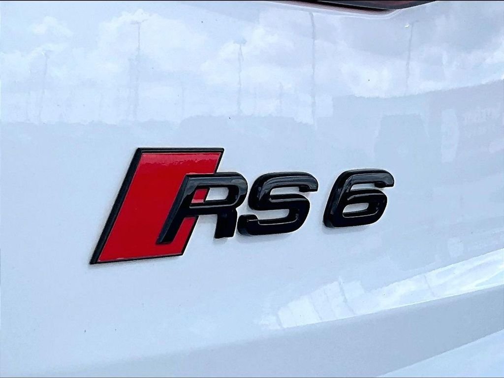 Used 2021 White Audi 4.2 image 22
