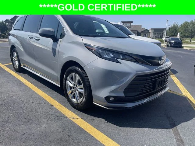 2022 Toyota Sienna Woodland Edition - Photo 10