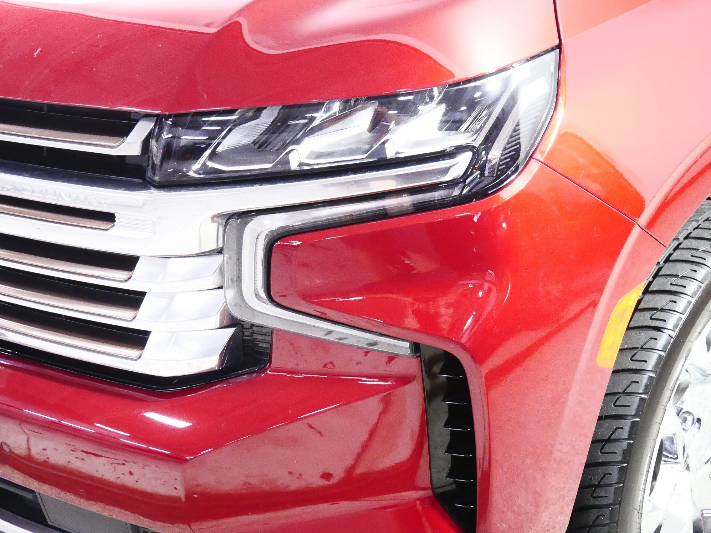 Used 2022 Cherry Red Tintcoat Chevrolet High Country image 16