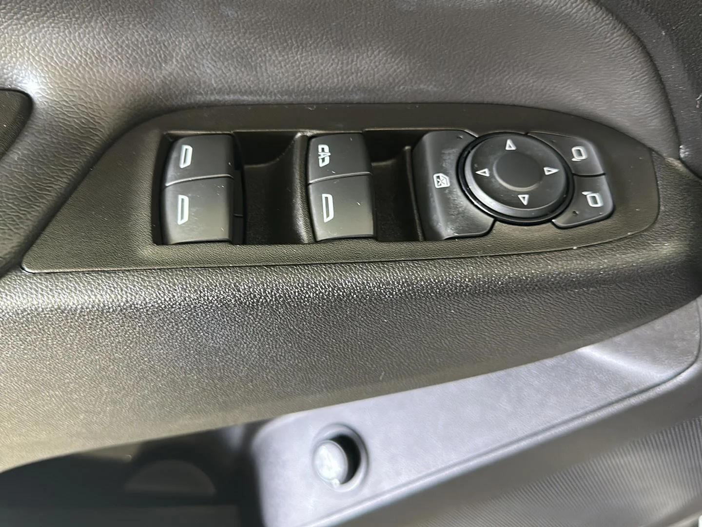 Used 2024 Summit White Chevrolet LT image 12