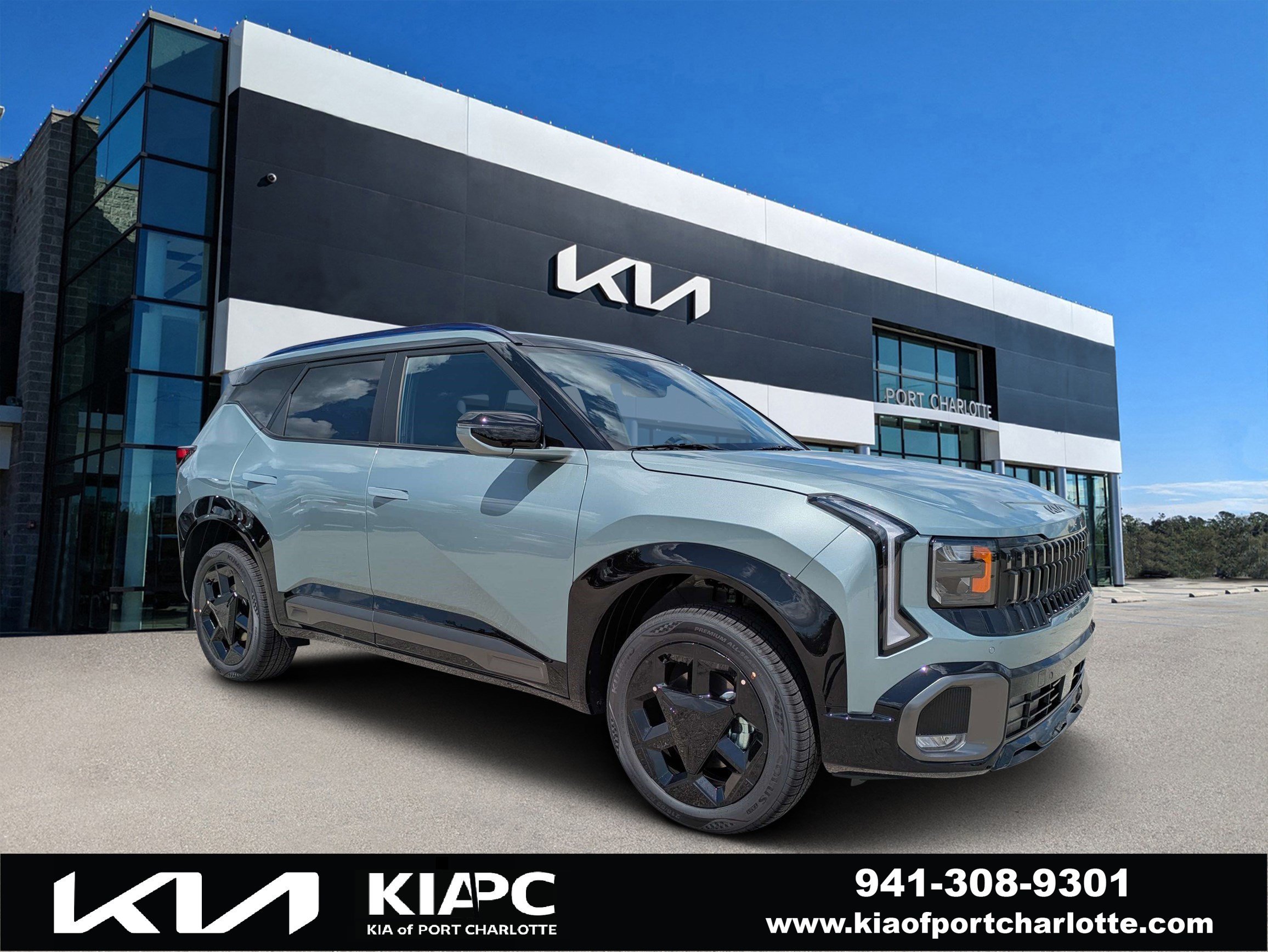 New 2027 Iceberg Green Kia X-Line S image 1