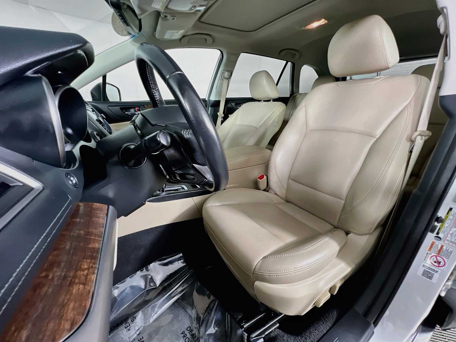 Used 2019 Crystal White Pearl Subaru Limited image 22